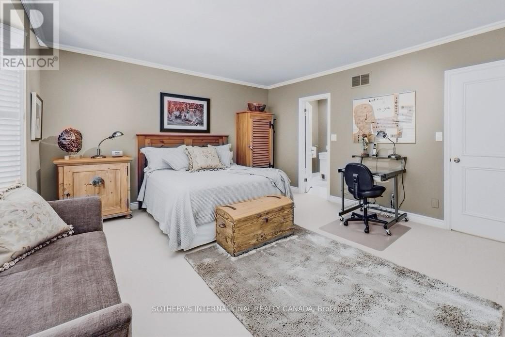 30 A Oriole Road, Toronto, Ontario  M4V 2E8 - Photo 13 - C12912152