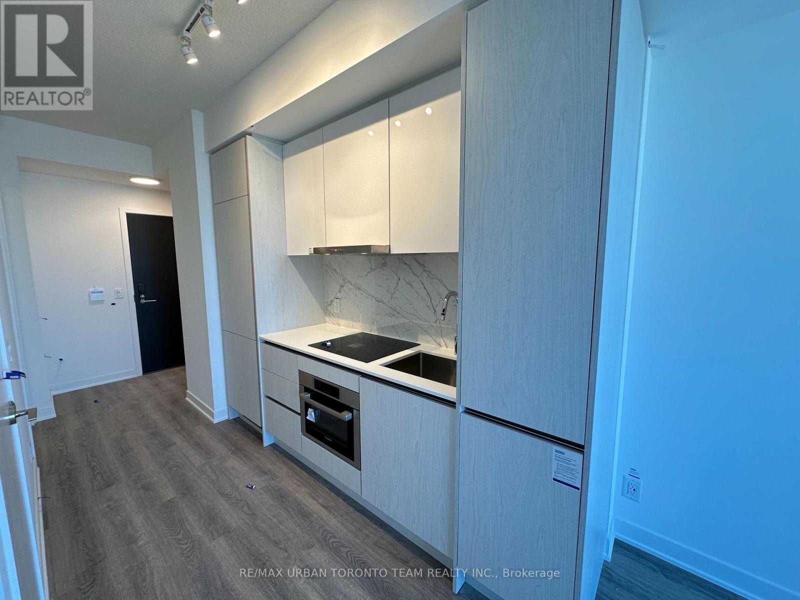 2802 - 180 Front Street E, Toronto, Ontario  M5A 0K9 - Photo 2 - C12912202