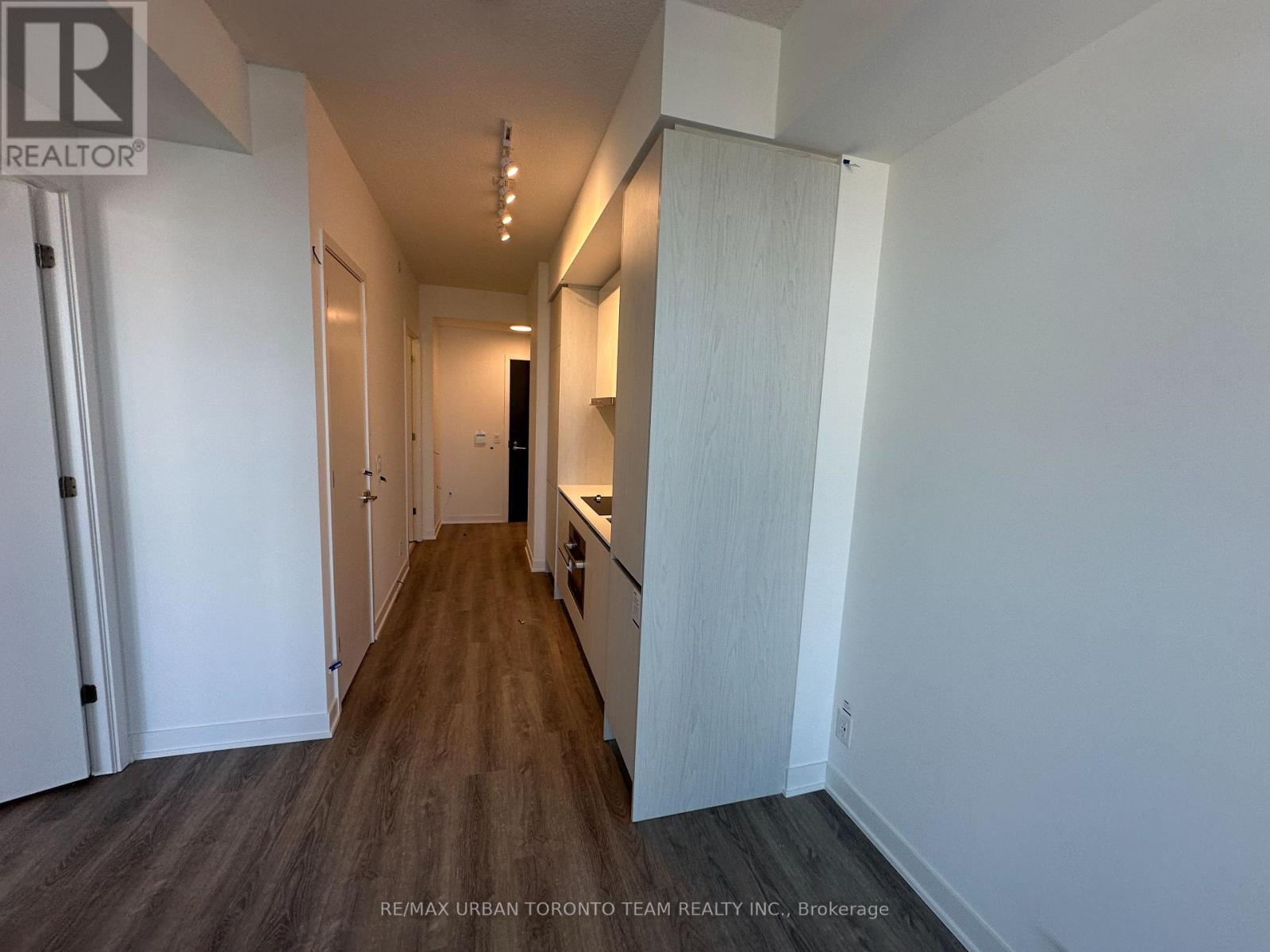 2802 - 180 Front Street E, Toronto, Ontario  M5A 0K9 - Photo 4 - C12912202