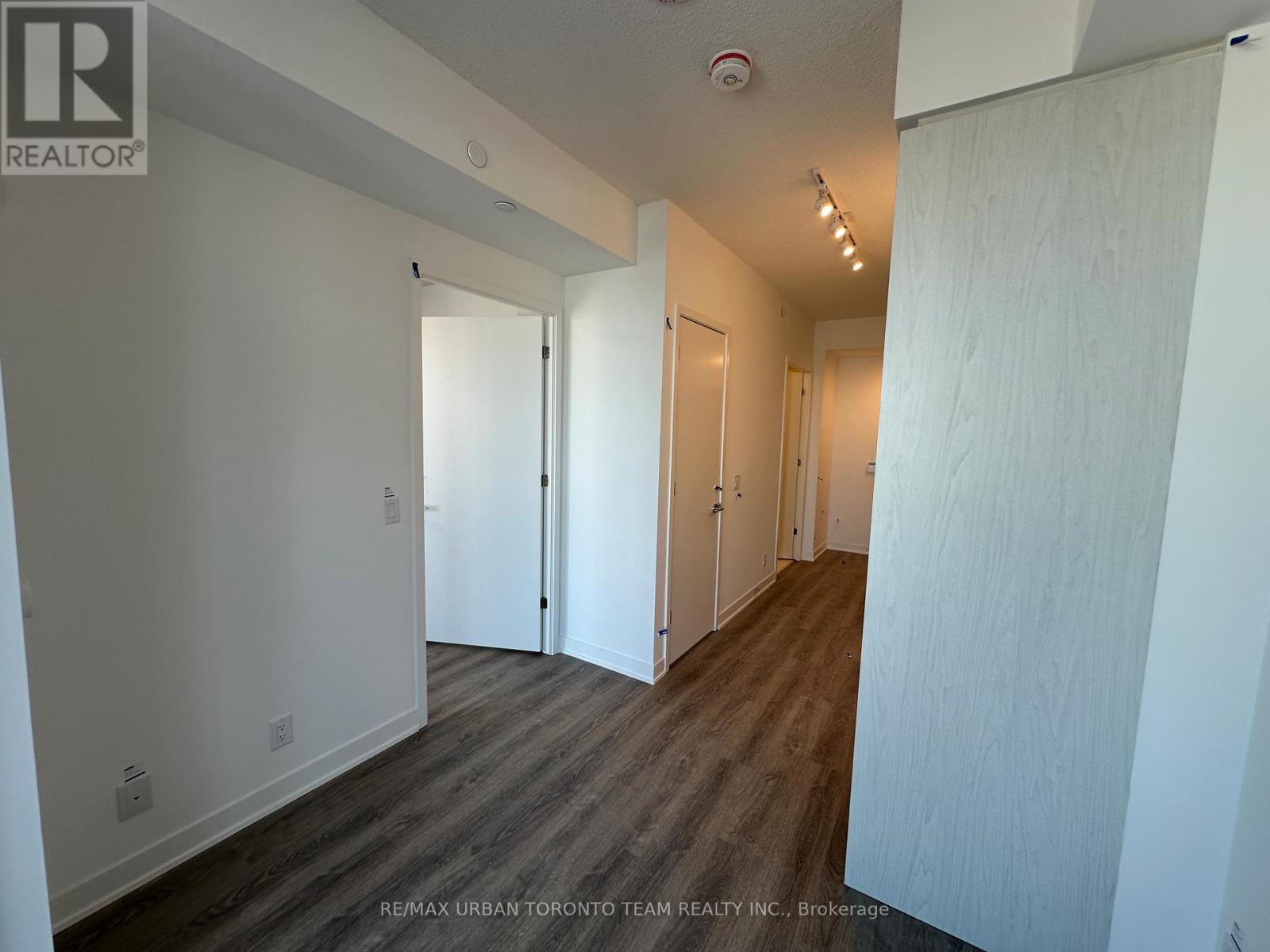 2802 - 180 Front Street E, Toronto, Ontario  M5A 0K9 - Photo 5 - C12912202