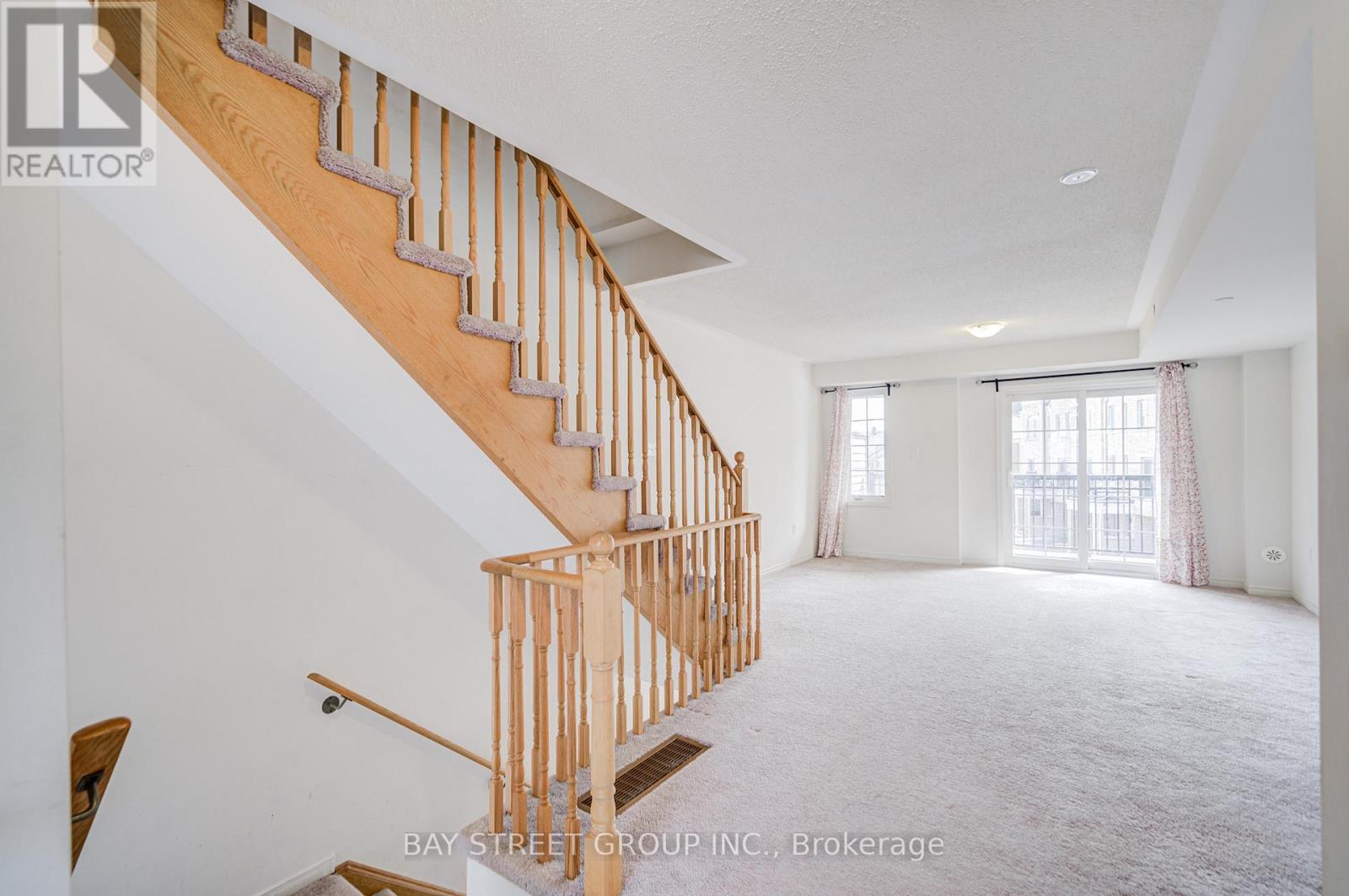 2378 Chevron Prince Path, Oshawa, Ontario  L1L 0L1 - Photo 7 - E12912172