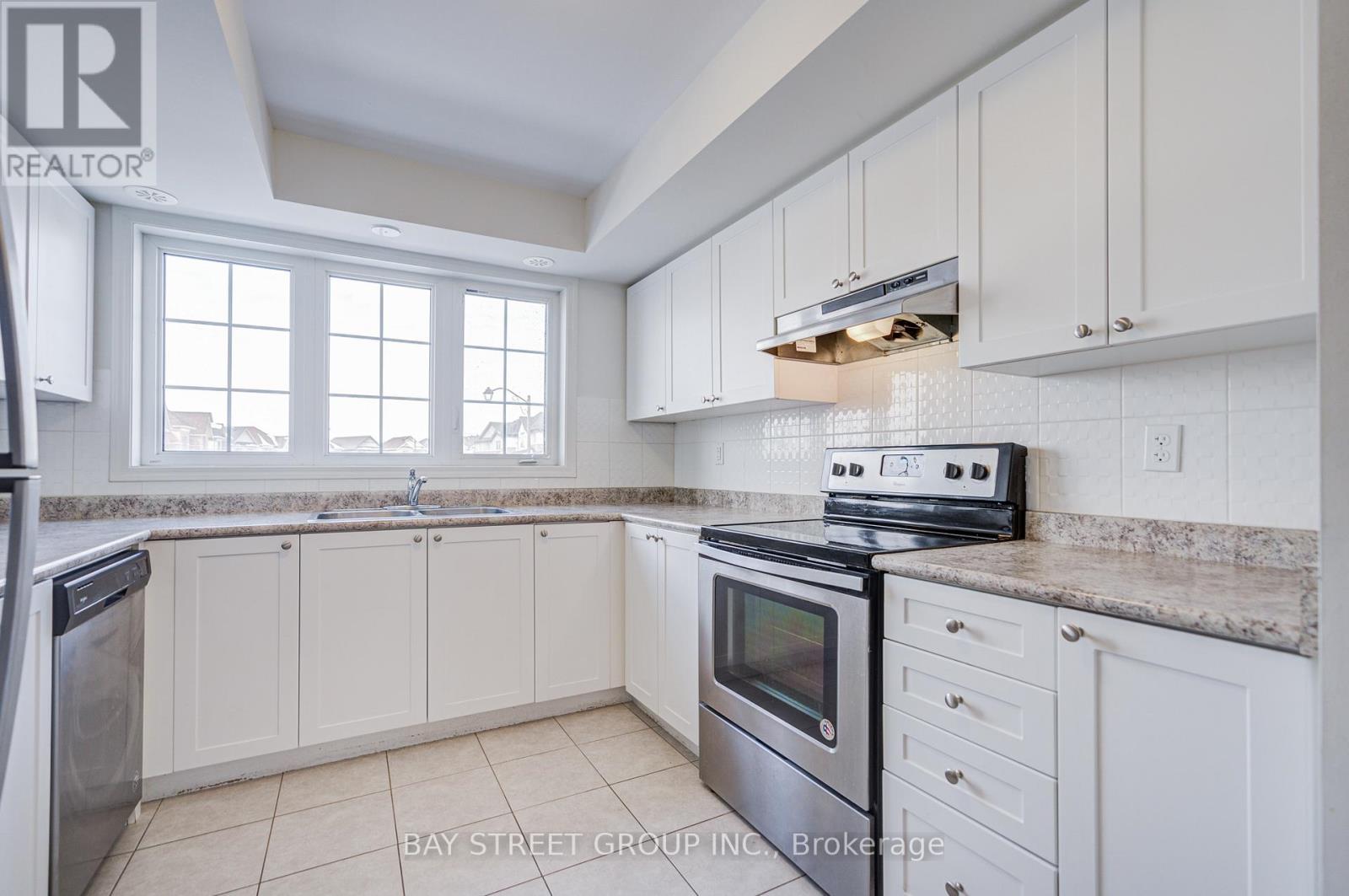 2378 Chevron Prince Path, Oshawa, Ontario  L1L 0L1 - Photo 9 - E12912172