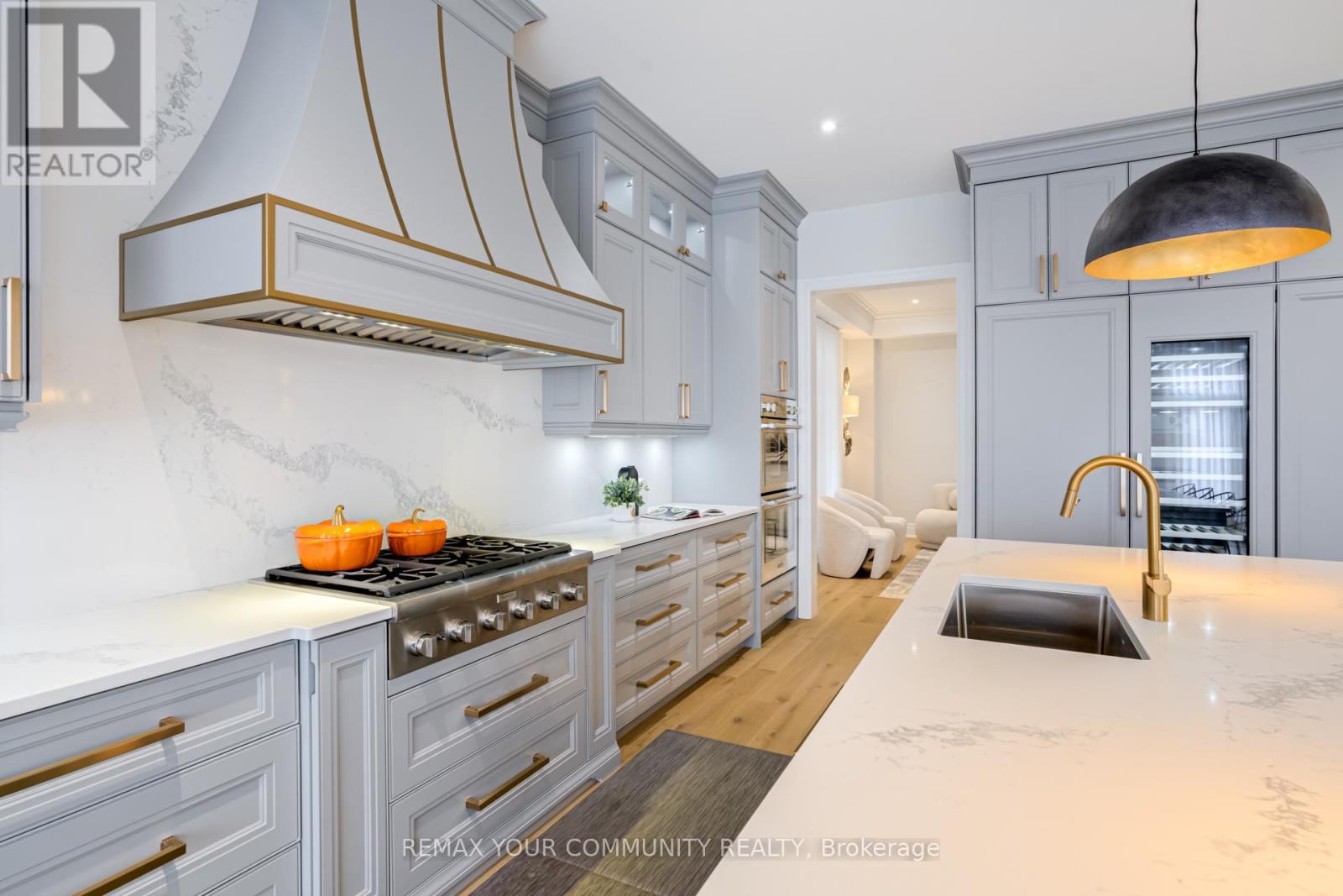 9 Casavant Court, Vaughan, Ontario  L6A 5A5 - Photo 11 - N12912198