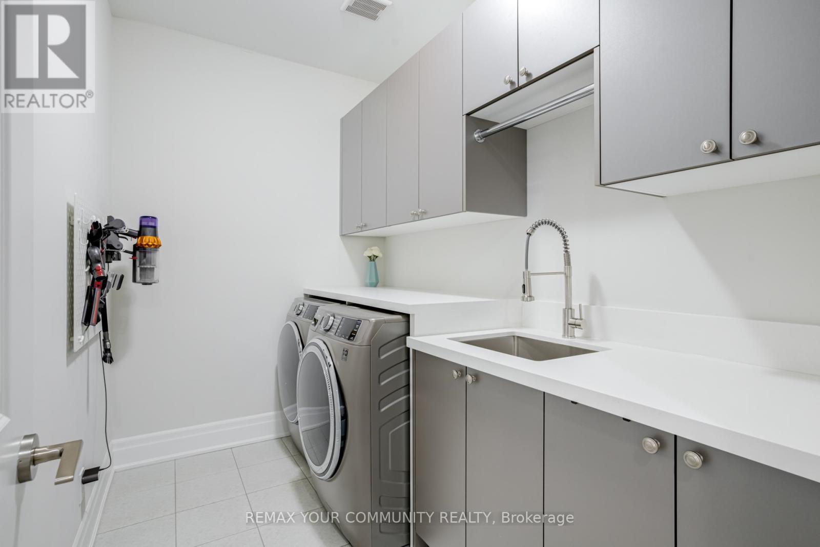 9 Casavant Court, Vaughan, Ontario  L6A 5A5 - Photo 39 - N12912198