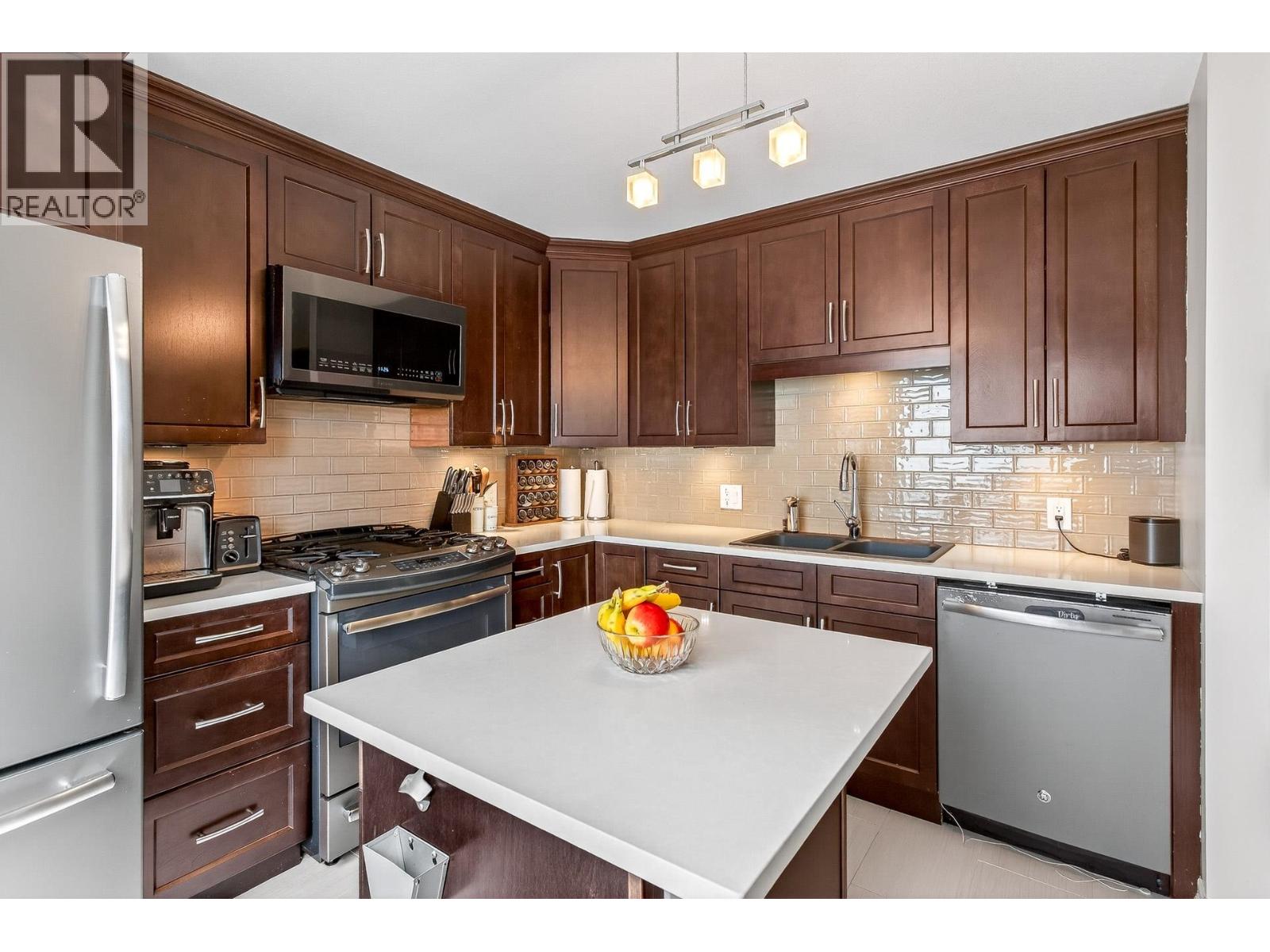 122 Miner Street, New Westminster, British Columbia  V3L 3Z2 - Photo 12 - R3102406