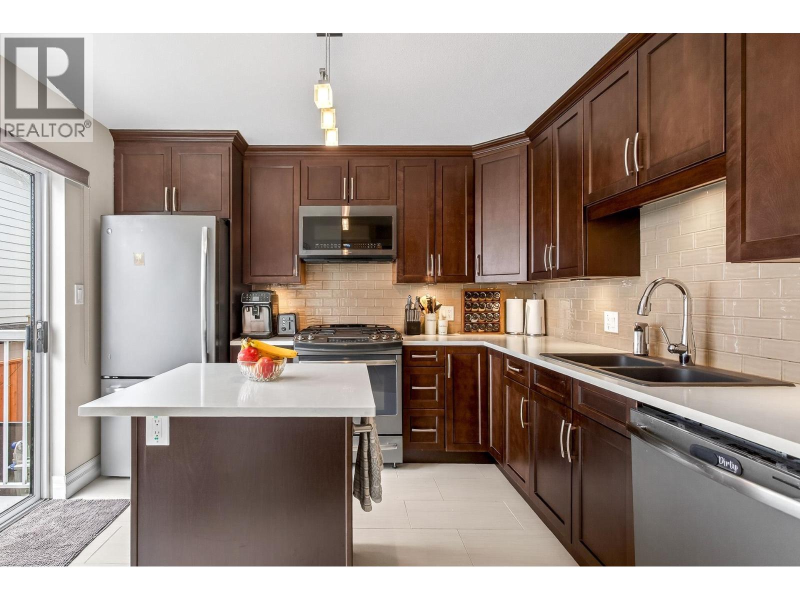 122 Miner Street, New Westminster, British Columbia  V3L 3Z2 - Photo 11 - R3102406