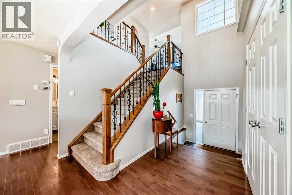 377 Cimarron Boulevard, Okotoks, Alberta  T1S 2L8 - Photo 2 - A2295481