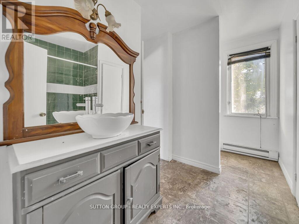 283 Main Courtland Street, Norfolk, Ontario  N4B 2M6 - Photo 10 - X12912156