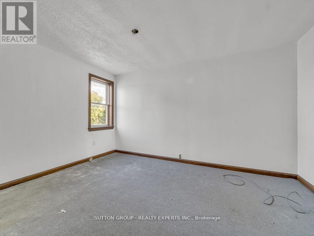 283 Main Courtland Street, Norfolk, Ontario  N4B 2M6 - Photo 11 - X12912156