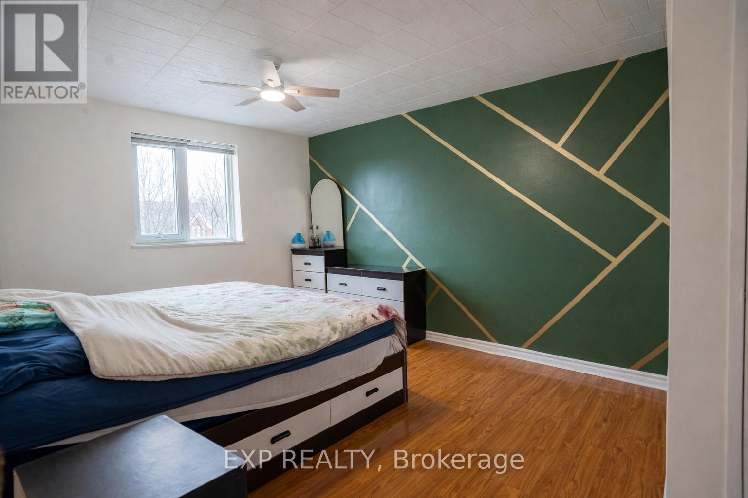 302 - 29 West Avenue, Kitchener, Ontario  N2M 5E4 - Photo 14 - X12912208