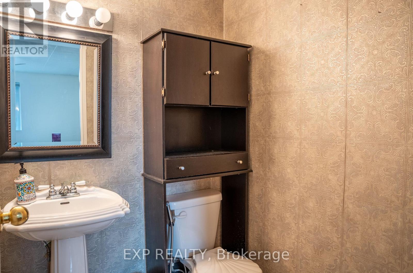 302 - 29 West Avenue, Kitchener, Ontario  N2M 5E4 - Photo 18 - X12912208