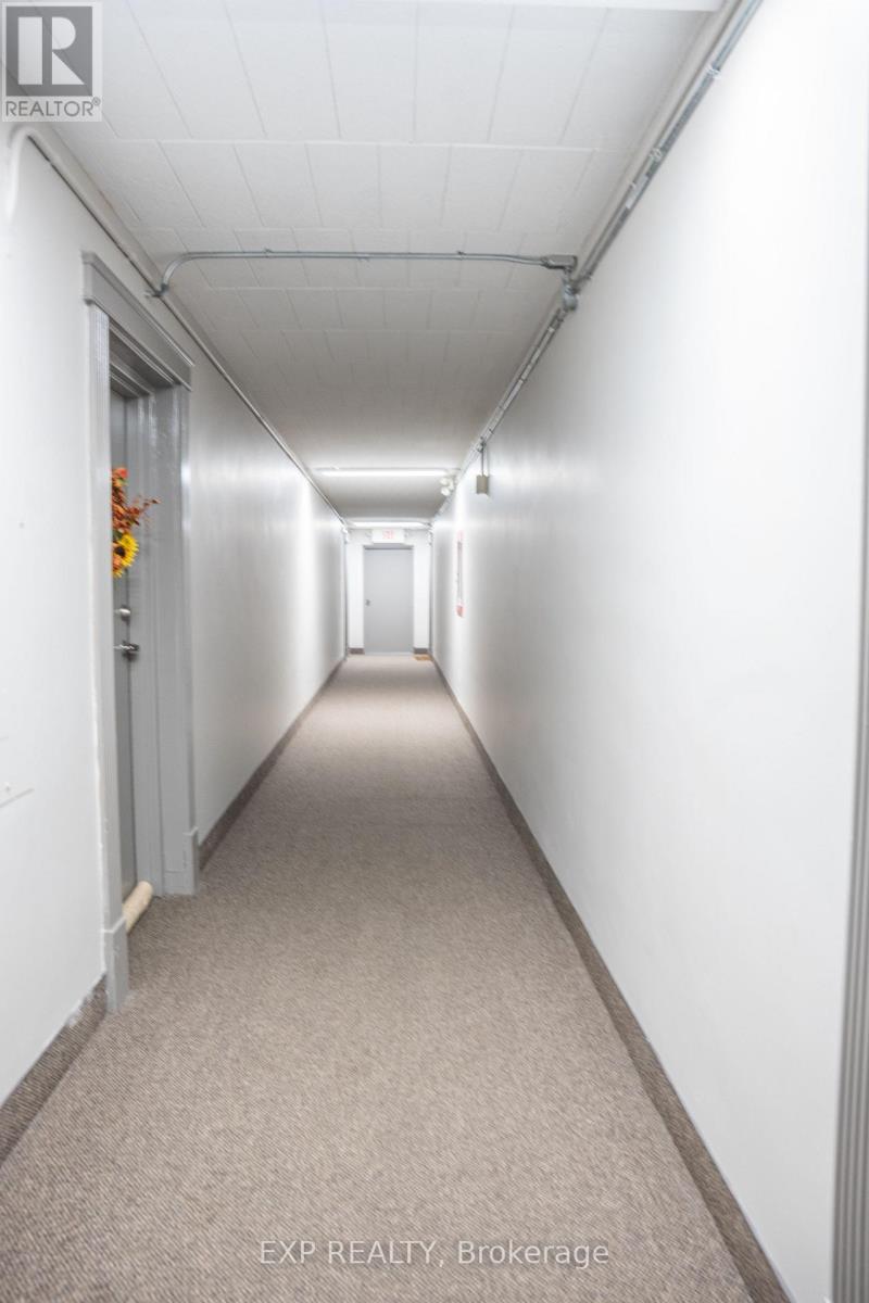 302 - 29 West Avenue, Kitchener, Ontario  N2M 5E4 - Photo 35 - X12912208