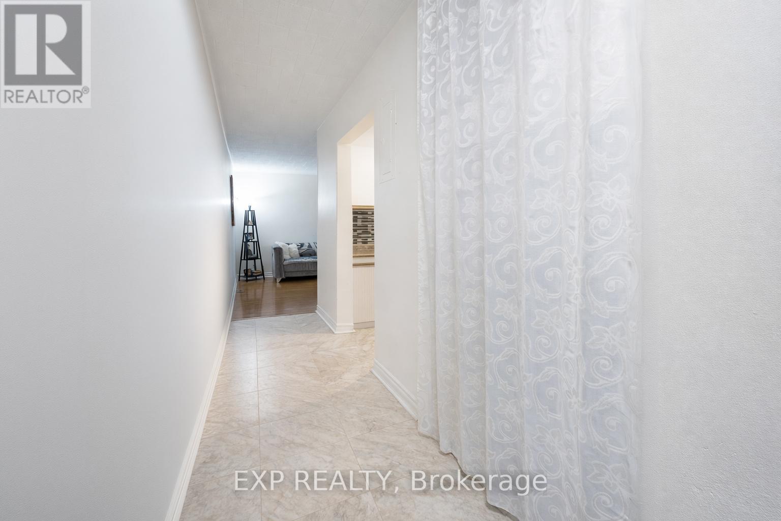 302 - 29 West Avenue, Kitchener, Ontario  N2M 5E4 - Photo 5 - X12912208