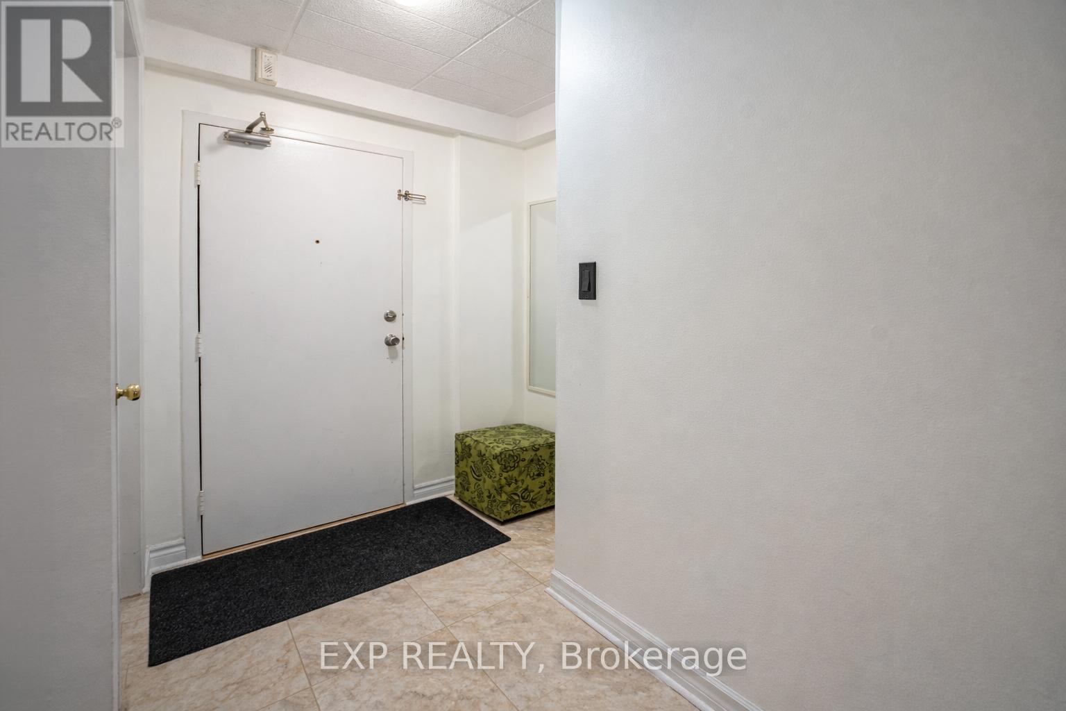 302 - 29 West Avenue, Kitchener, Ontario  N2M 5E4 - Photo 6 - X12912208