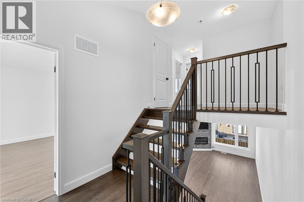 47 Bensley Lane Lane, Hamilton, Ontario  L9C 0E7 - Photo 16 - 40814444