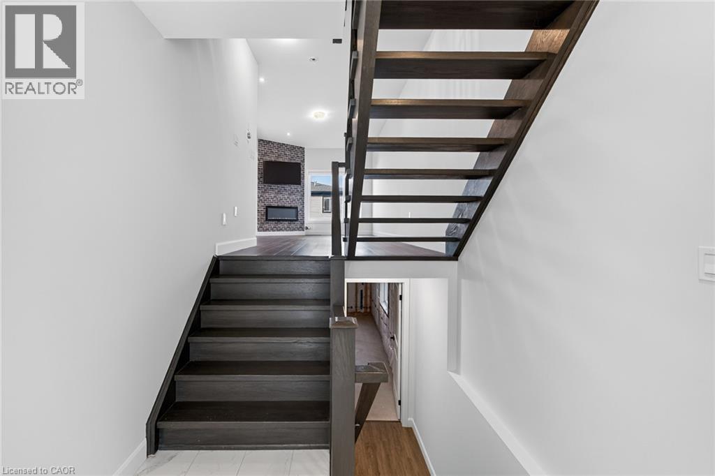 47 Bensley Lane Lane, Hamilton, Ontario  L9C 0E7 - Photo 8 - 40814444