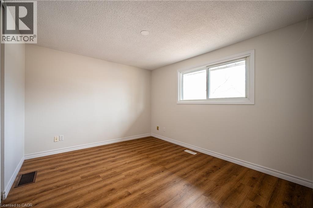 46 Karen Walk Unit# A, Waterloo, Ontario  N2L 5X2 - Photo 15 - 40812576