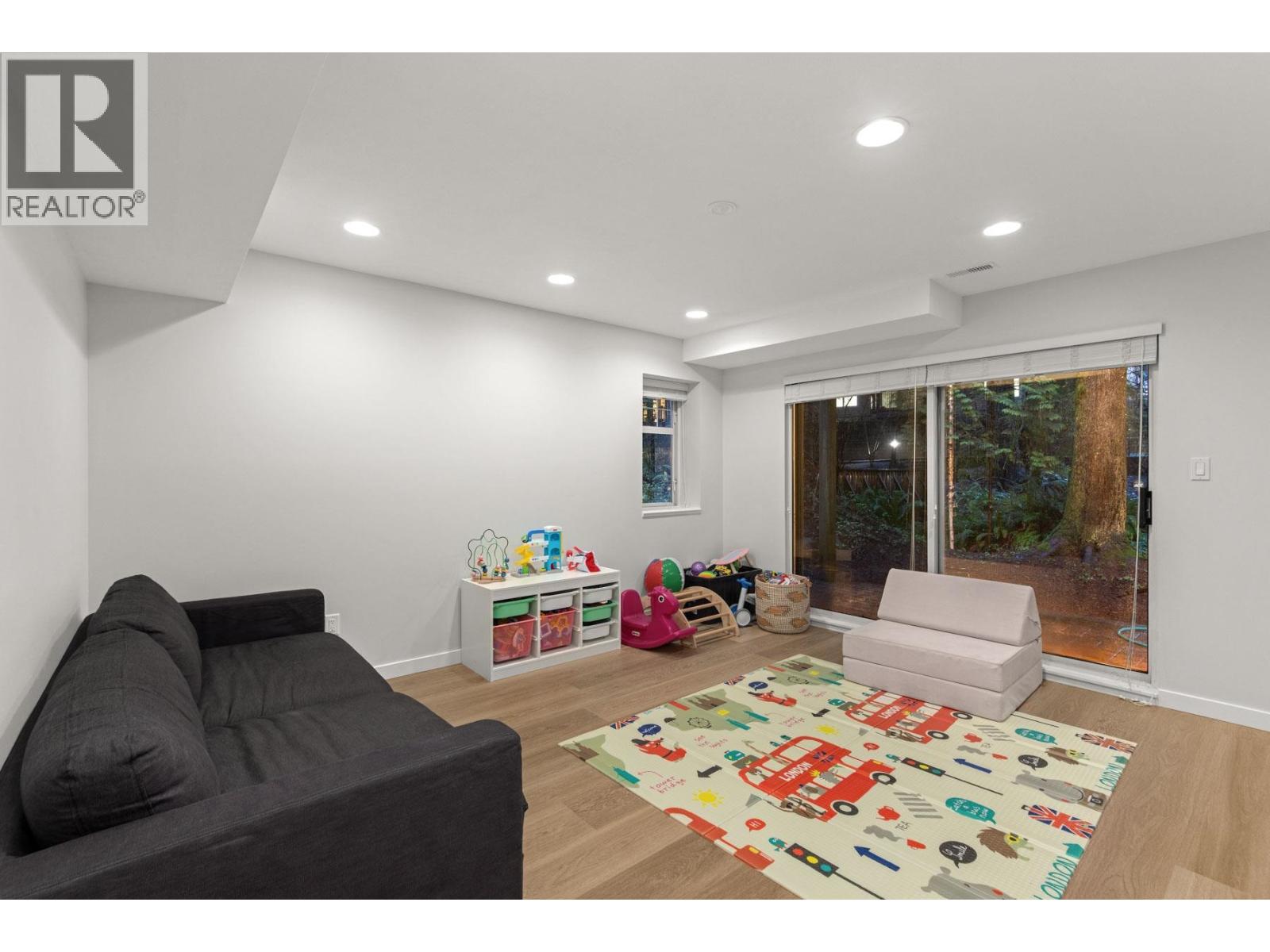 1188 Strathaven Drive, North Vancouver, British Columbia  V7H 2Z6 - Photo 27 - R3102319