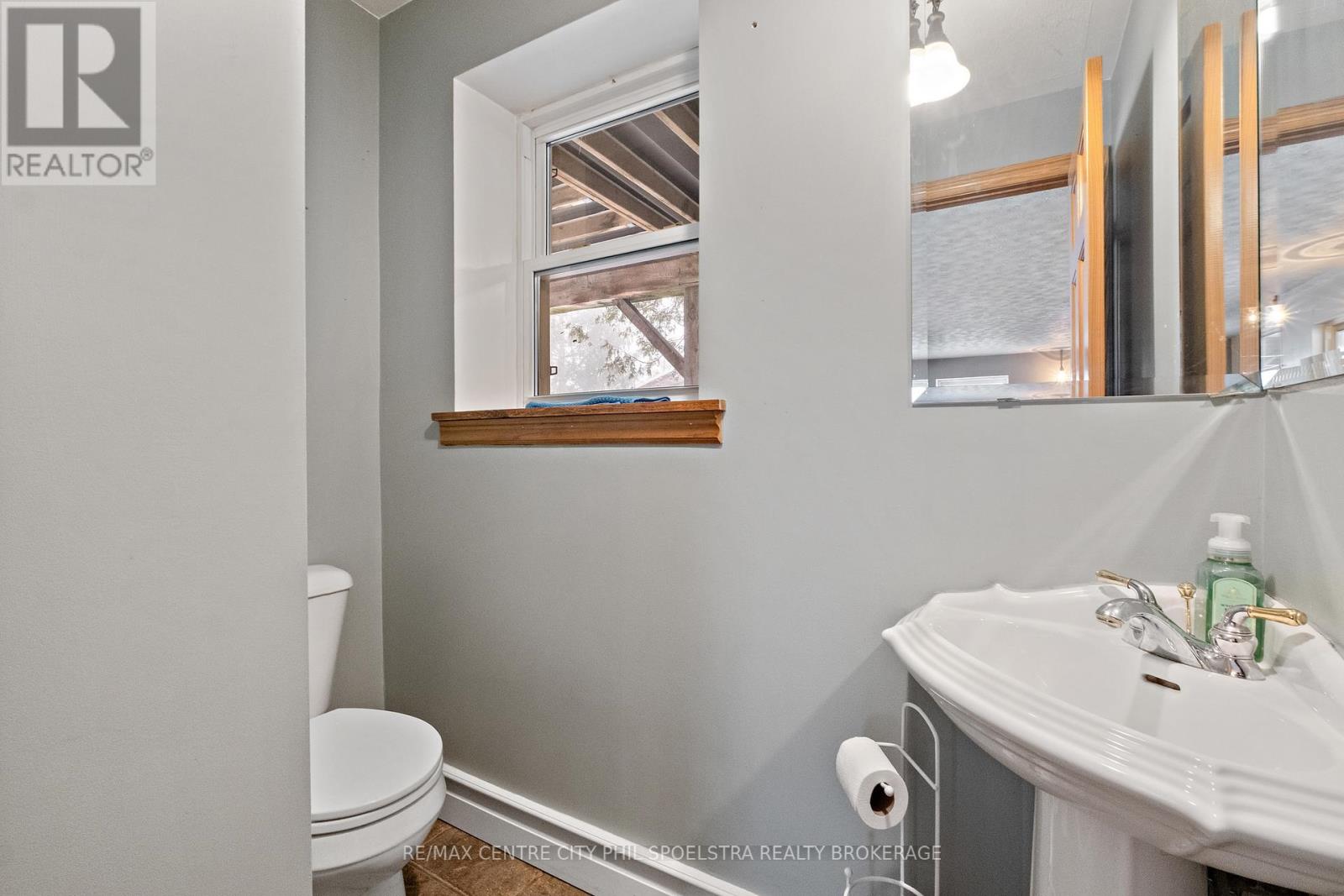 544 & 546 Concession 8 Road, Brockton, Ontario  N0G 1S0 - Photo 45 - X12912246