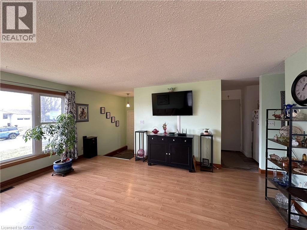 16 Westdale Avenue, Port Dover, Ontario  N0A 1N4 - Photo 8 - 40813868