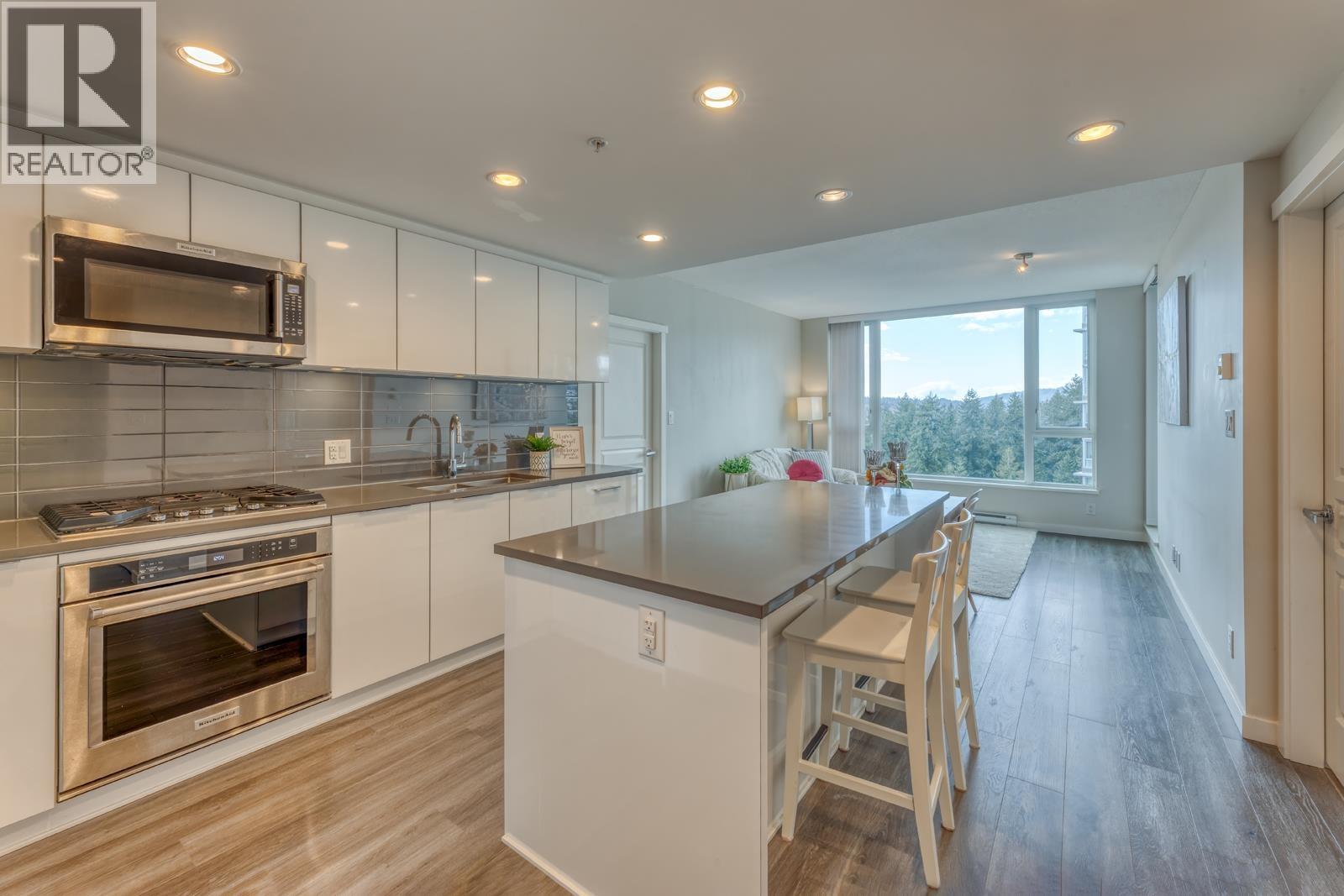 1604 3100 Windsor Gate, Coquitlam, British Columbia  V3B 0P3 - Photo 7 - R3102569