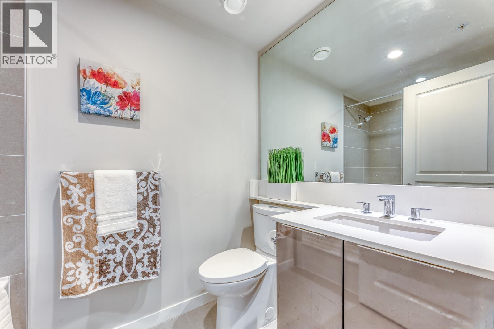 1604 3100 Windsor Gate, Coquitlam, British Columbia  V3B 0P3 - Photo 18 - R3102569