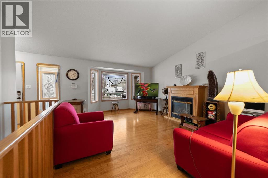 6308 30 Avenue, Camrose, Alberta  T4V 4V9 - Photo 6 - A2295402