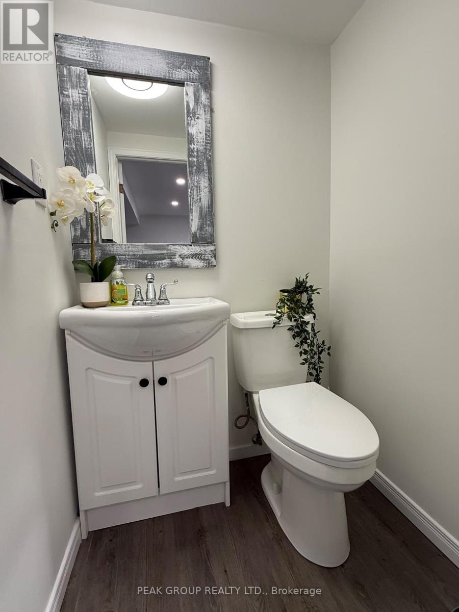 13 Macoomb Drive, Welland, Ontario  L3C 5V1 - Photo 7 - X12912272