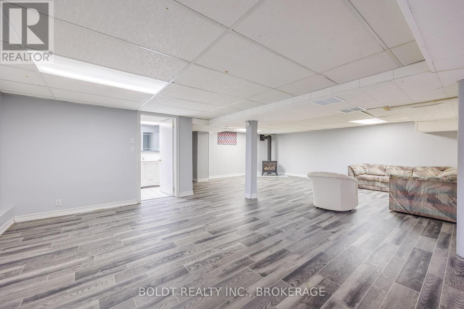 12 Sunnyside Drive, St. Catharines, Ontario  L2M 2A1 - Photo 16 - X12912290