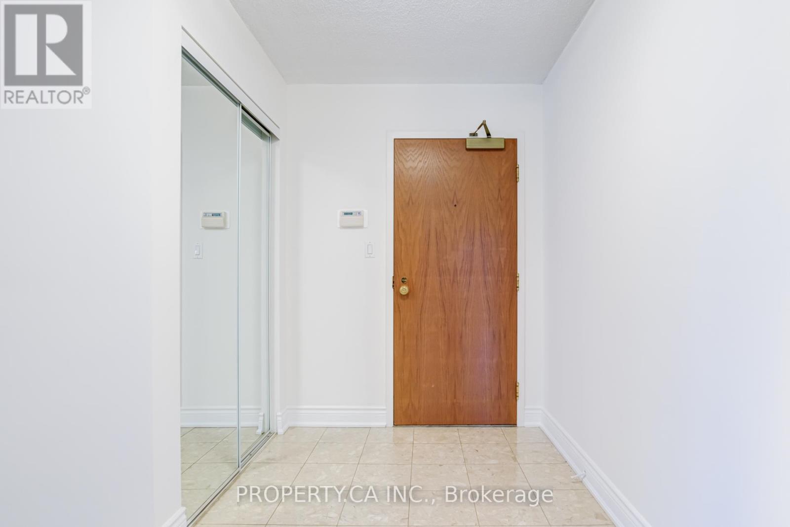 410 - 1 Aberfoyle Crescent, Toronto, Ontario  M8X 2X8 - Photo 6 - W12871096