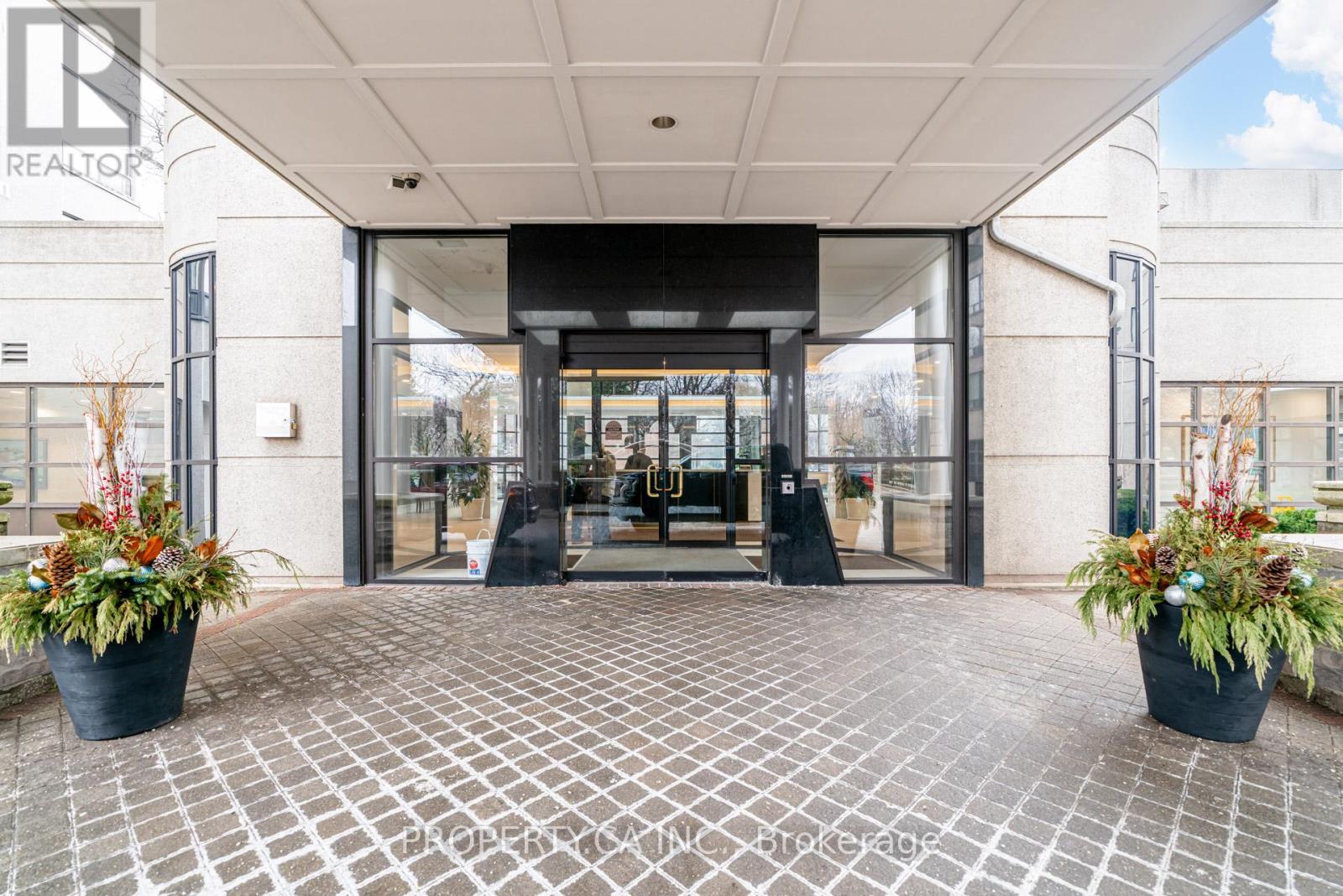 410 - 1 Aberfoyle Crescent, Toronto, Ontario  M8X 2X8 - Photo 4 - W12871096