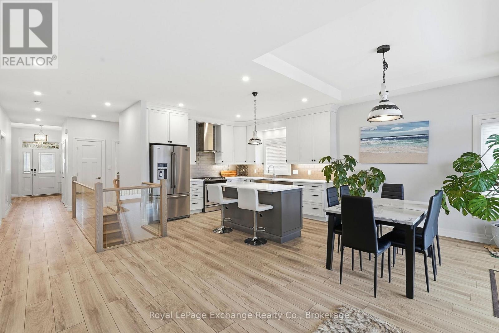 56 Chesley Street, Saugeen Shores, Ontario  N0H 2L0 - Photo 15 - X12912312