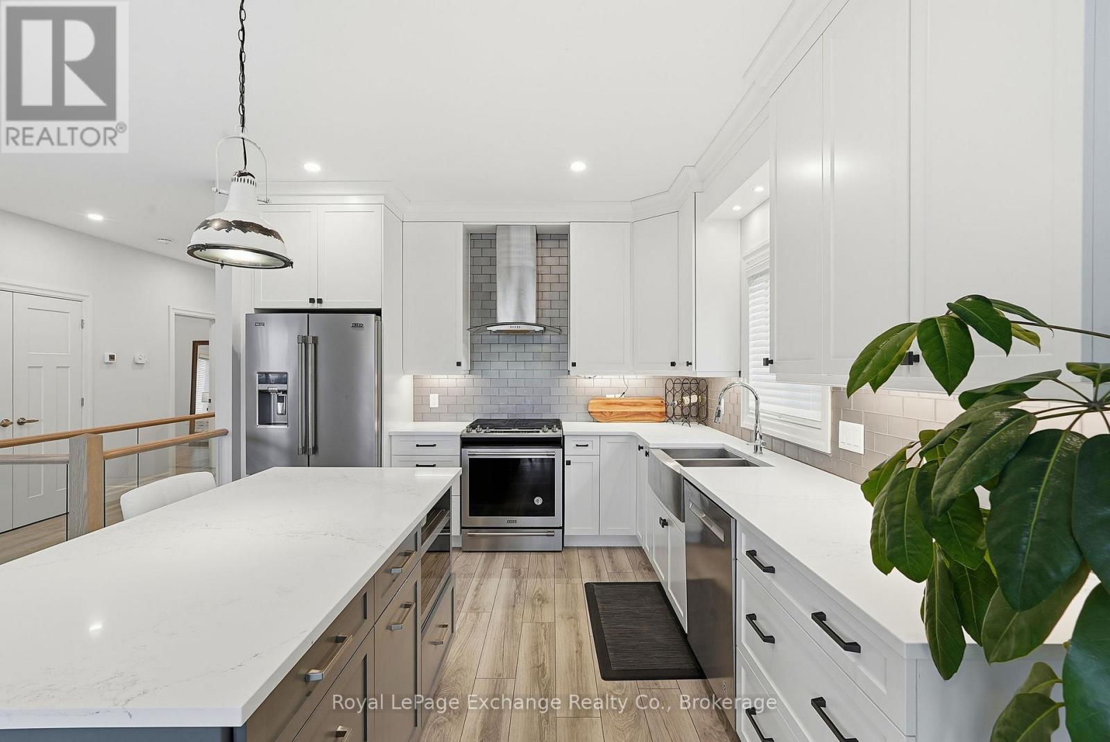 56 Chesley Street, Saugeen Shores, Ontario  N0H 2L0 - Photo 17 - X12912312