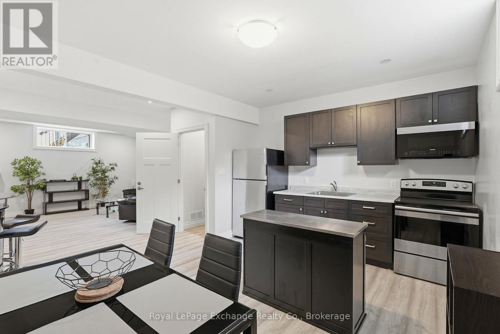 56 Chesley Street, Saugeen Shores, Ontario  N0H 2L0 - Photo 33 - X12912312