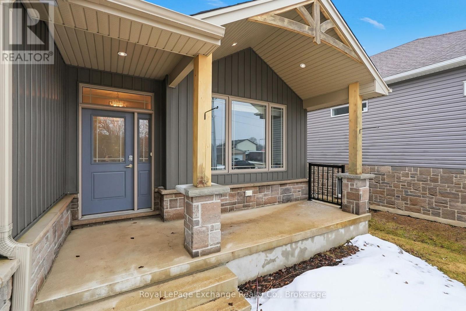 56 Chesley Street, Saugeen Shores, Ontario  N0H 2L0 - Photo 6 - X12912312