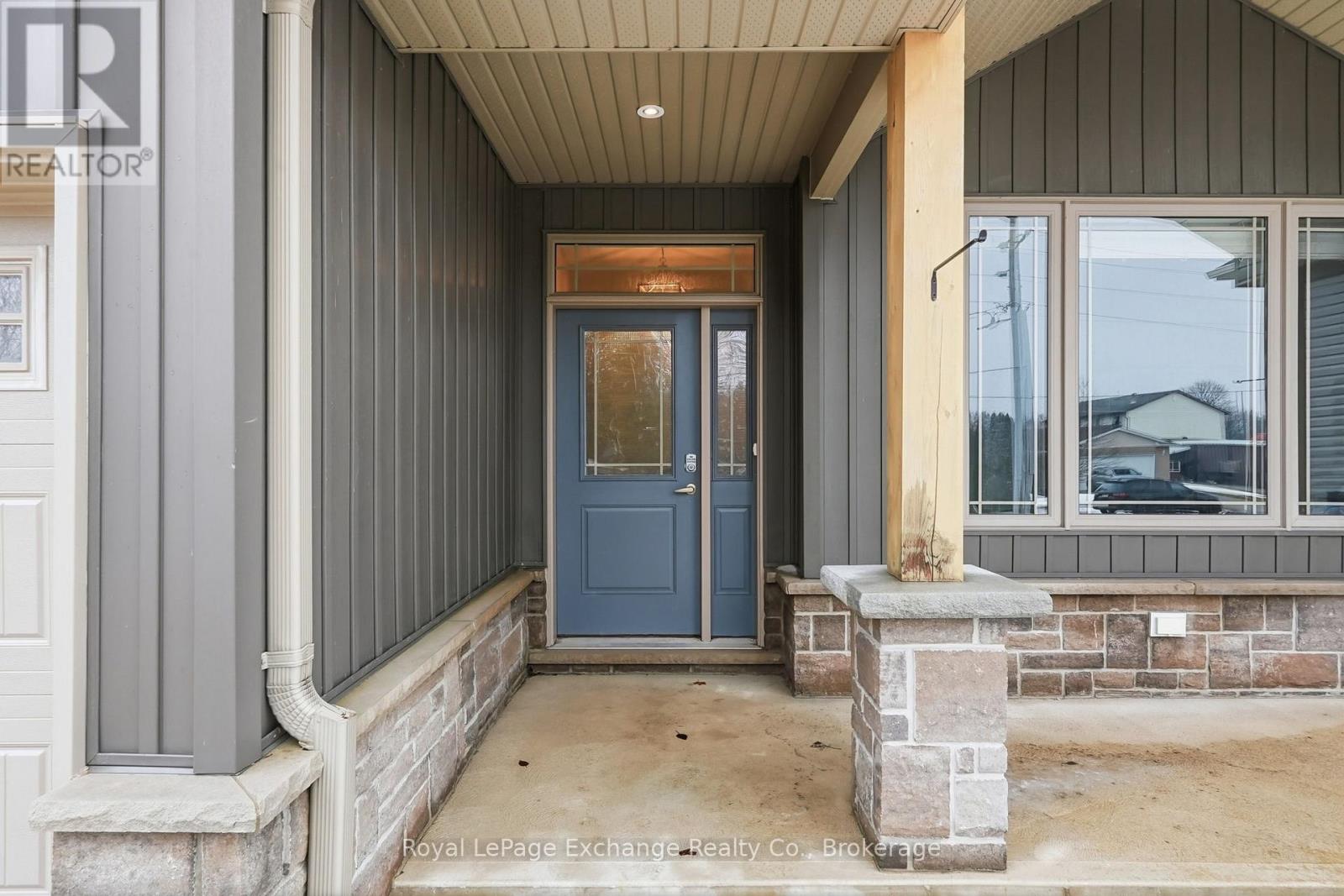 56 Chesley Street, Saugeen Shores, Ontario  N0H 2L0 - Photo 7 - X12912312