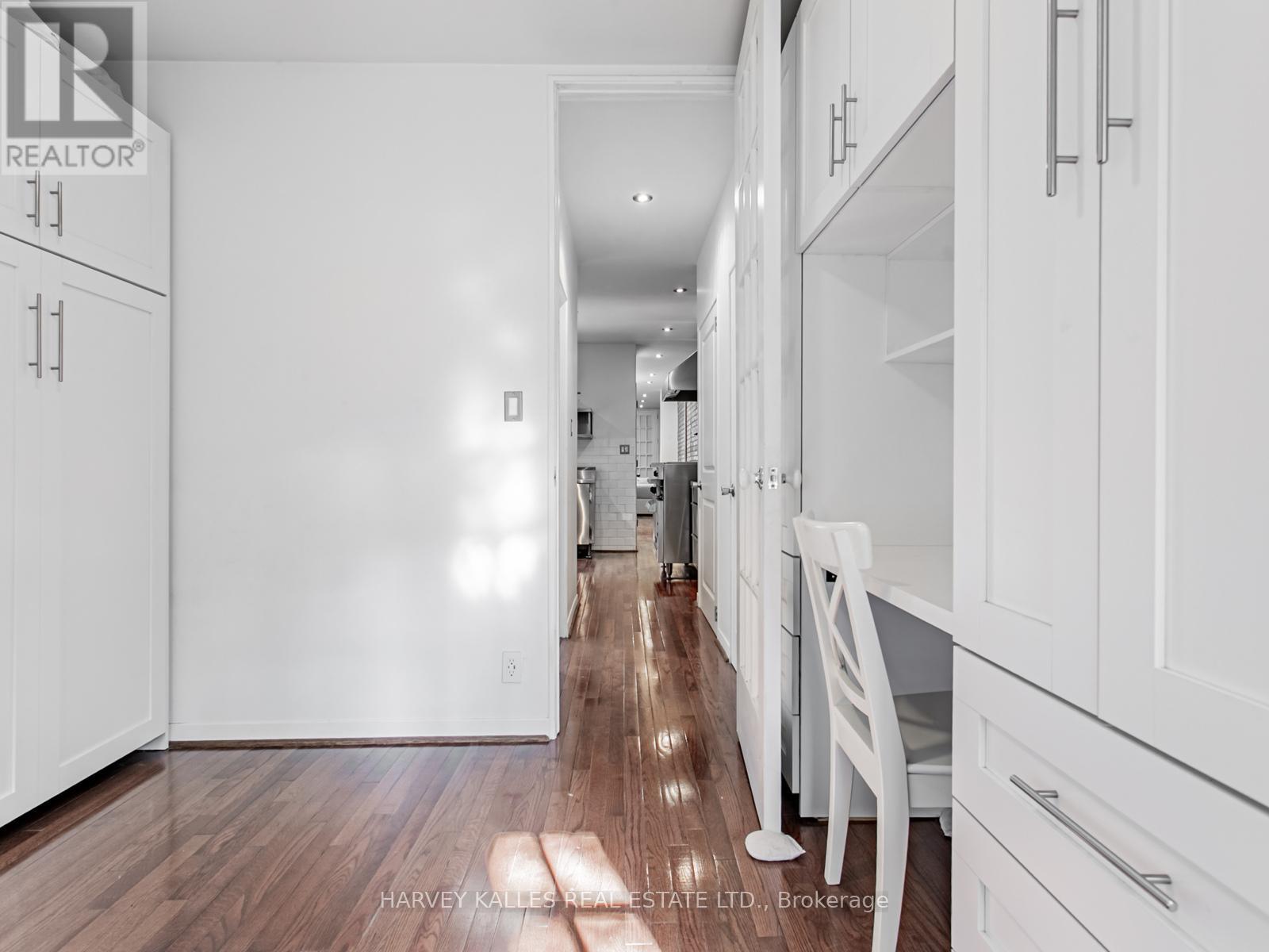 Main - 490 Montrose Avenue, Toronto, Ontario  M6G 3H1 - Photo 20 - C12912260