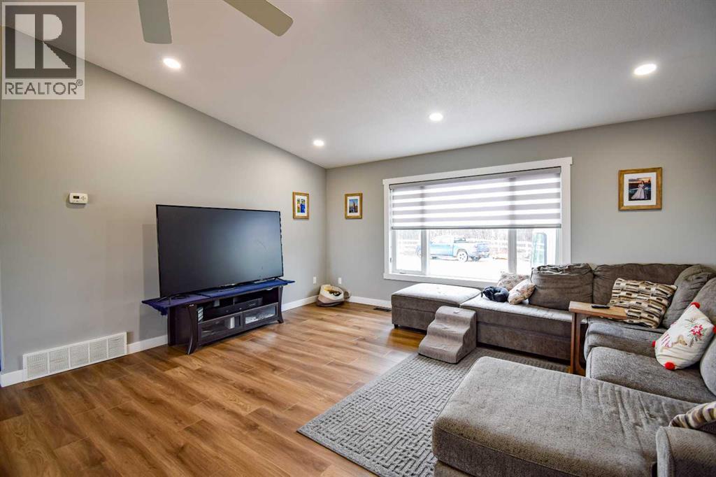 40391 Range Road, Rural Stettler No. 6, Alberta  T0C 2L0 - Photo 15 - A2295093