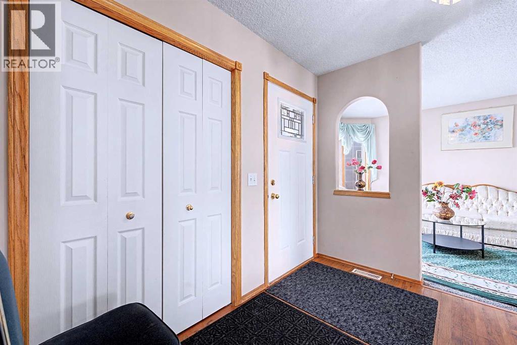 433 Coral Springs Place Ne, Calgary, Alberta  T3J 3R1 - Photo 2 - A2289158