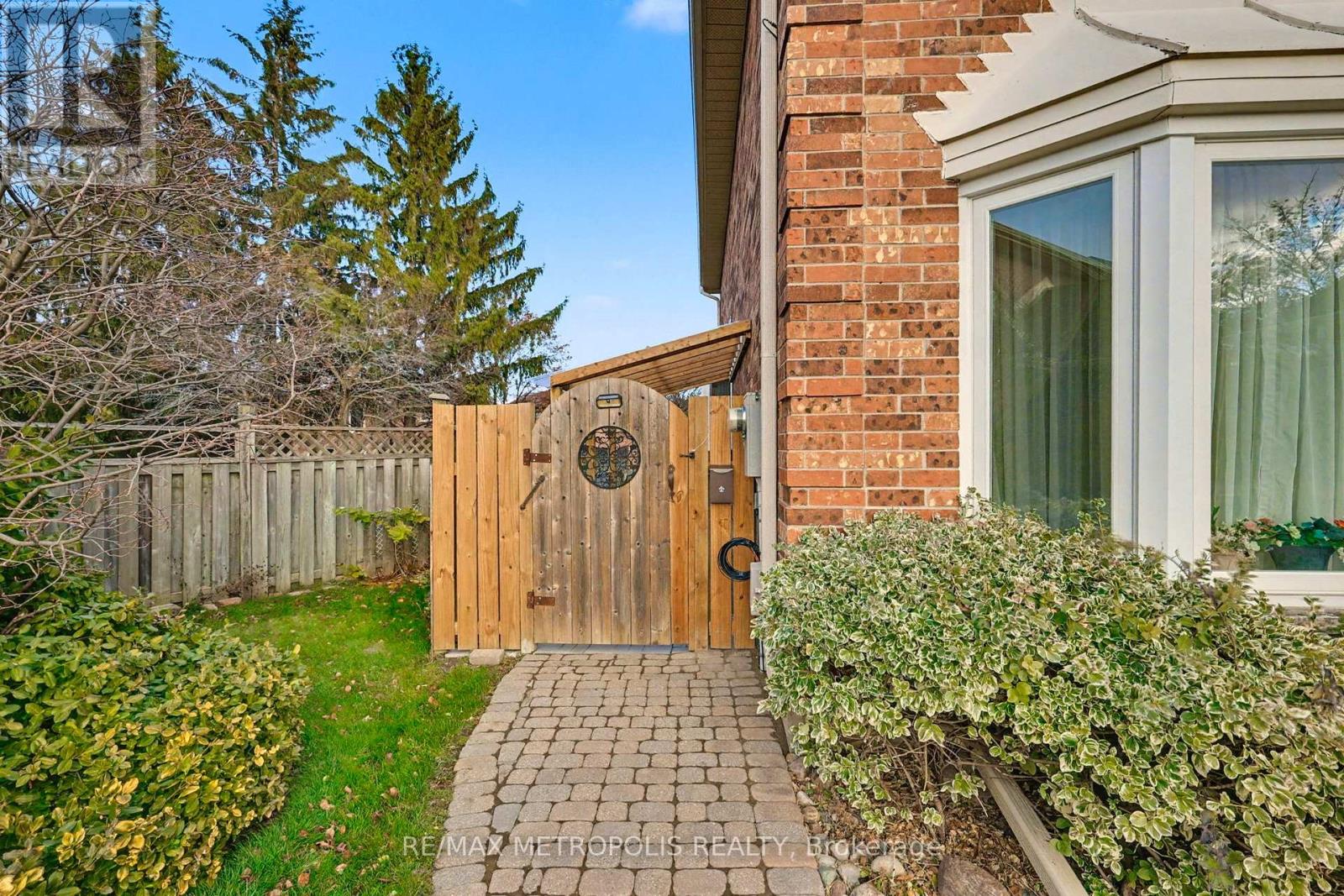 Bsmt - 1105 Petunia Place, Pickering, Ontario  L1V 4N5 - Photo 24 - E12912250