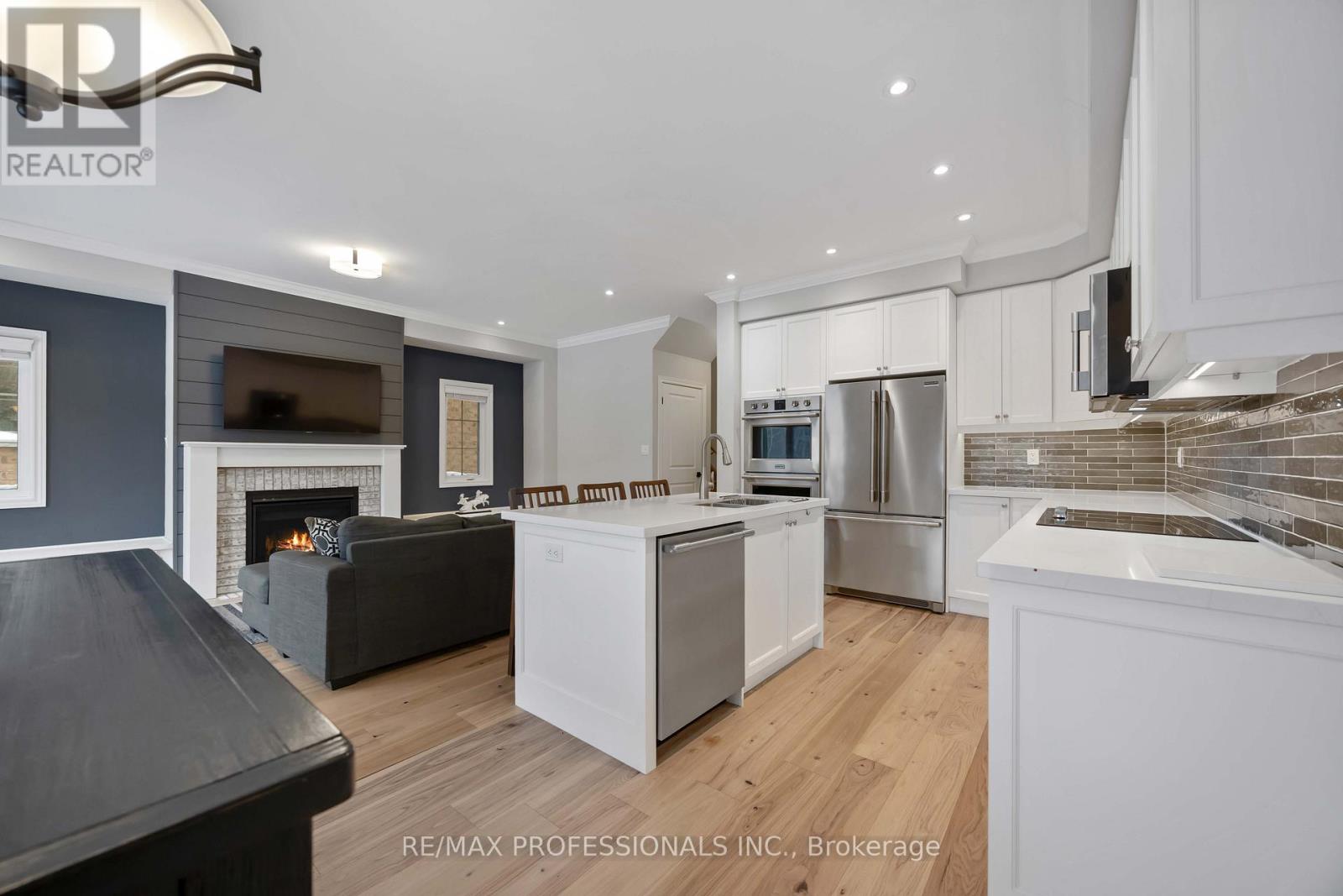 31 Gord Matthews Way, Uxbridge, Ontario  L9P 0E9 - Photo 10 - N12912214