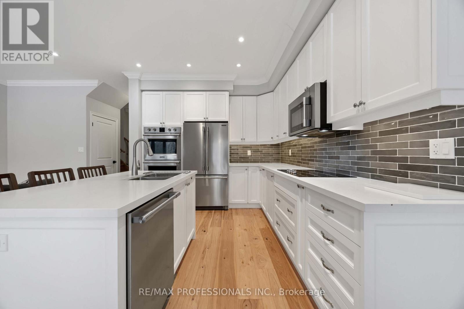 31 Gord Matthews Way, Uxbridge, Ontario  L9P 0E9 - Photo 11 - N12912214