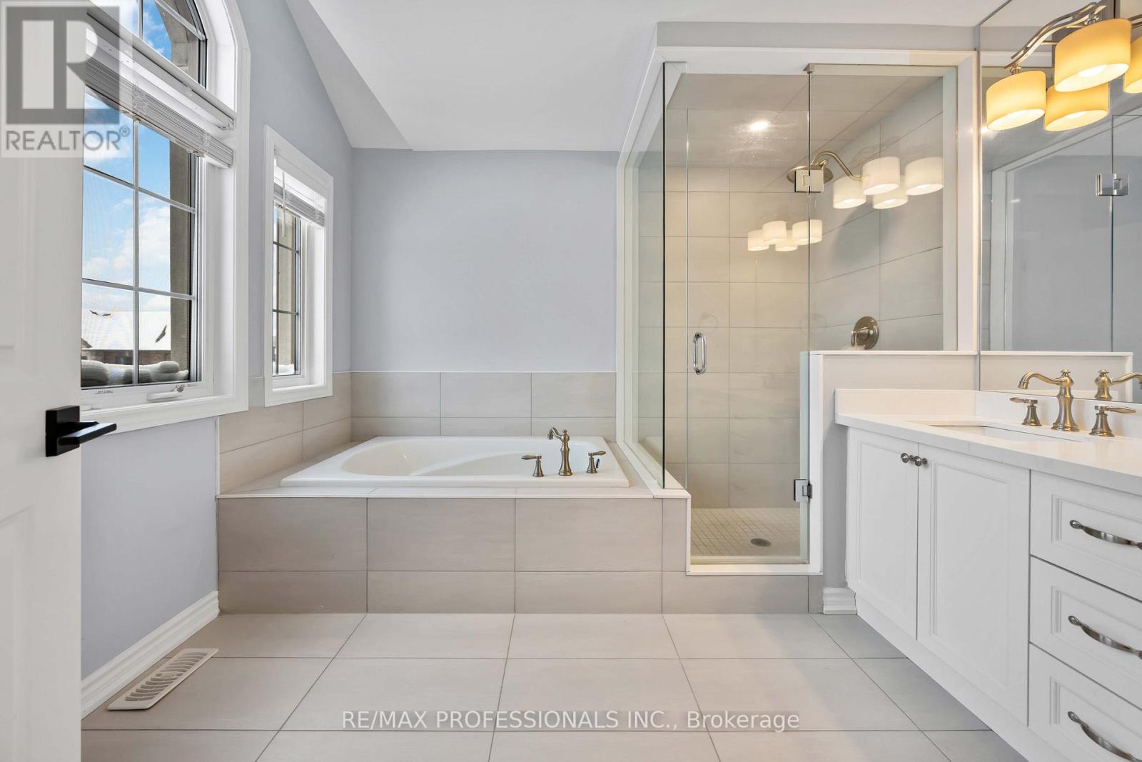 31 Gord Matthews Way, Uxbridge, Ontario  L9P 0E9 - Photo 23 - N12912214