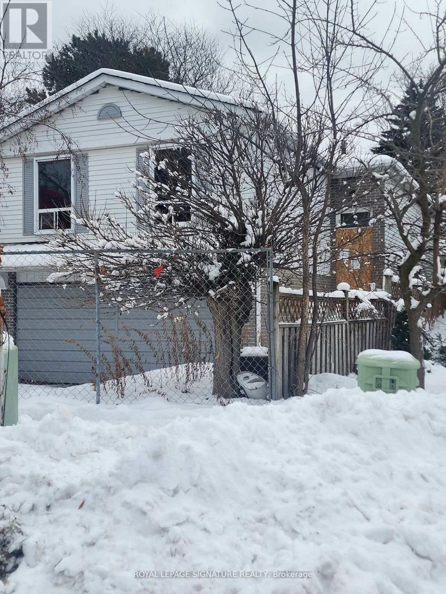 29 Lillooet Crescent, Richmond Hill, Ontario  L4C 5A6 - Photo 2 - N12912216