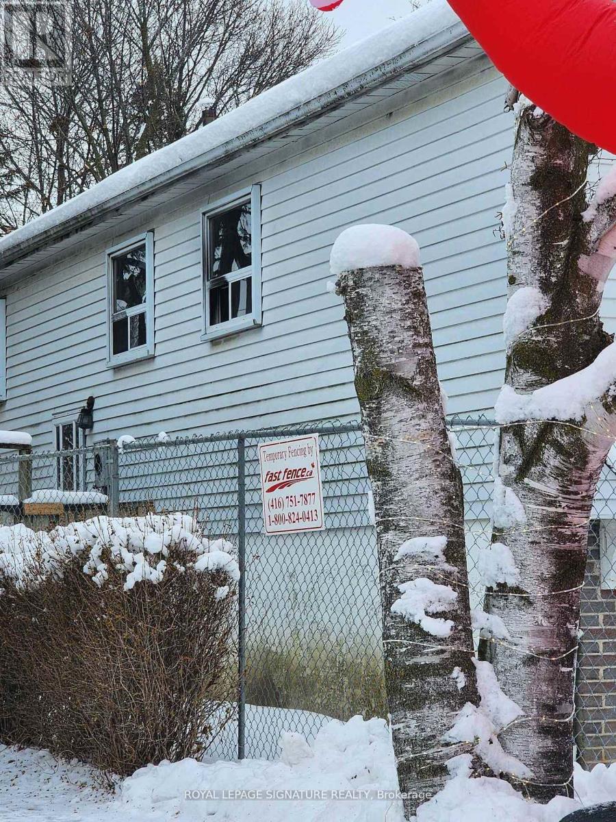 29 Lillooet Crescent, Richmond Hill, Ontario  L4C 5A6 - Photo 3 - N12912216