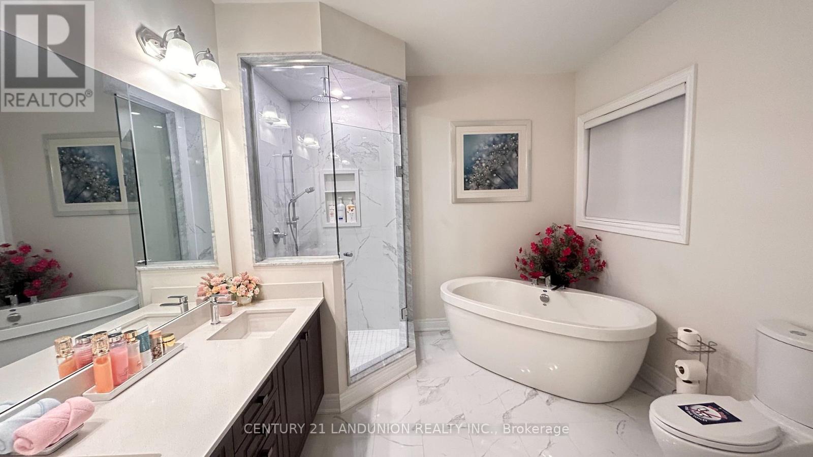 Unknown Address, ,     - Photo 2 - N12912284