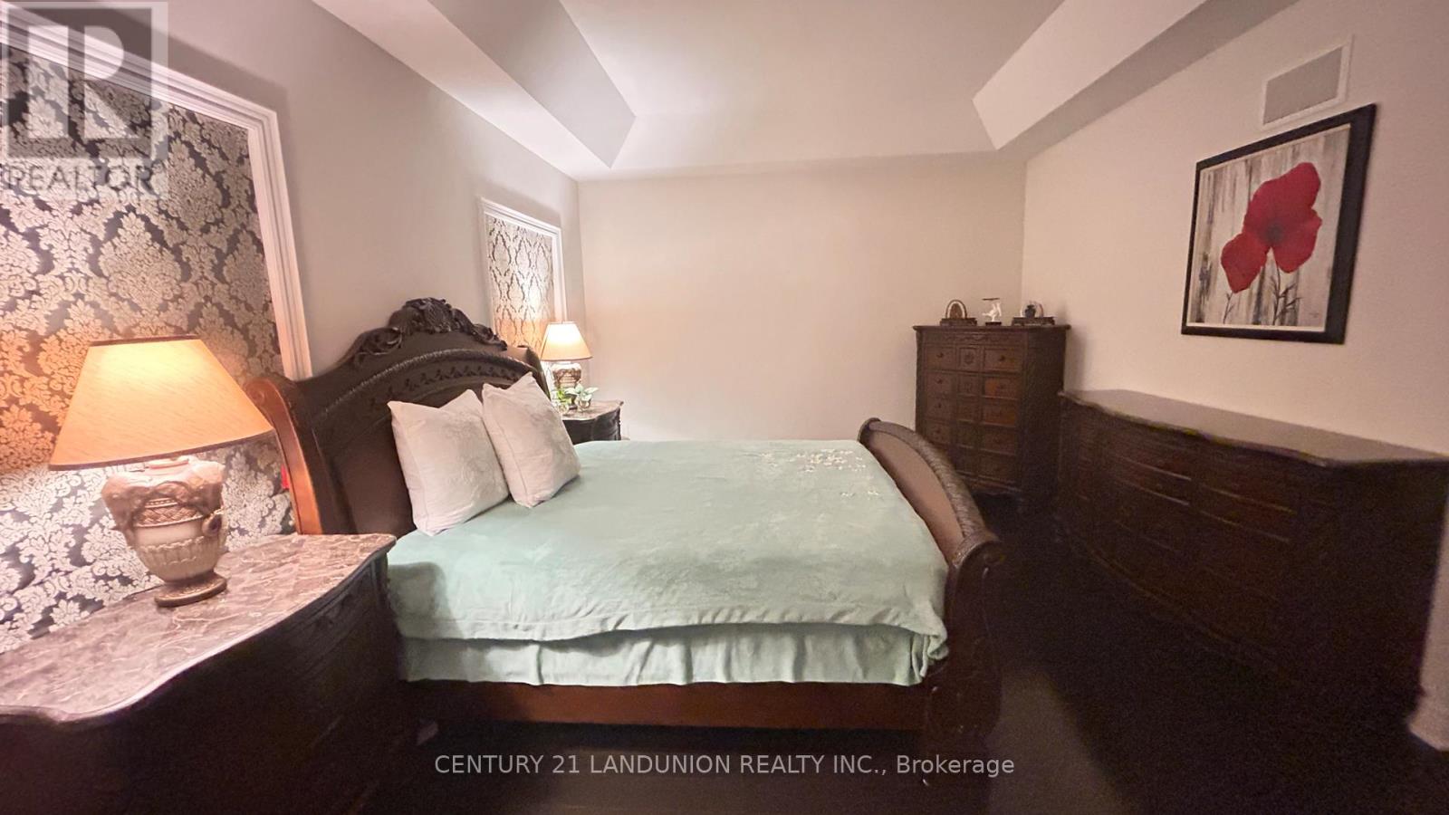 Unknown Address, ,     - Photo 4 - N12912284