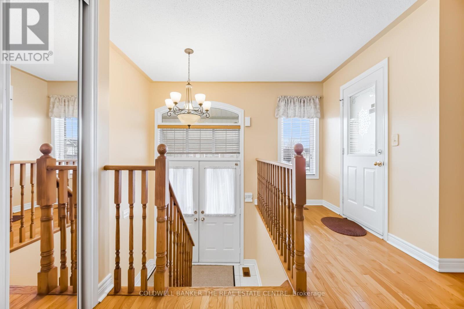 67 Macbride Crescent, Vaughan, Ontario  L6A 3R3 - Photo 2 - N12912286