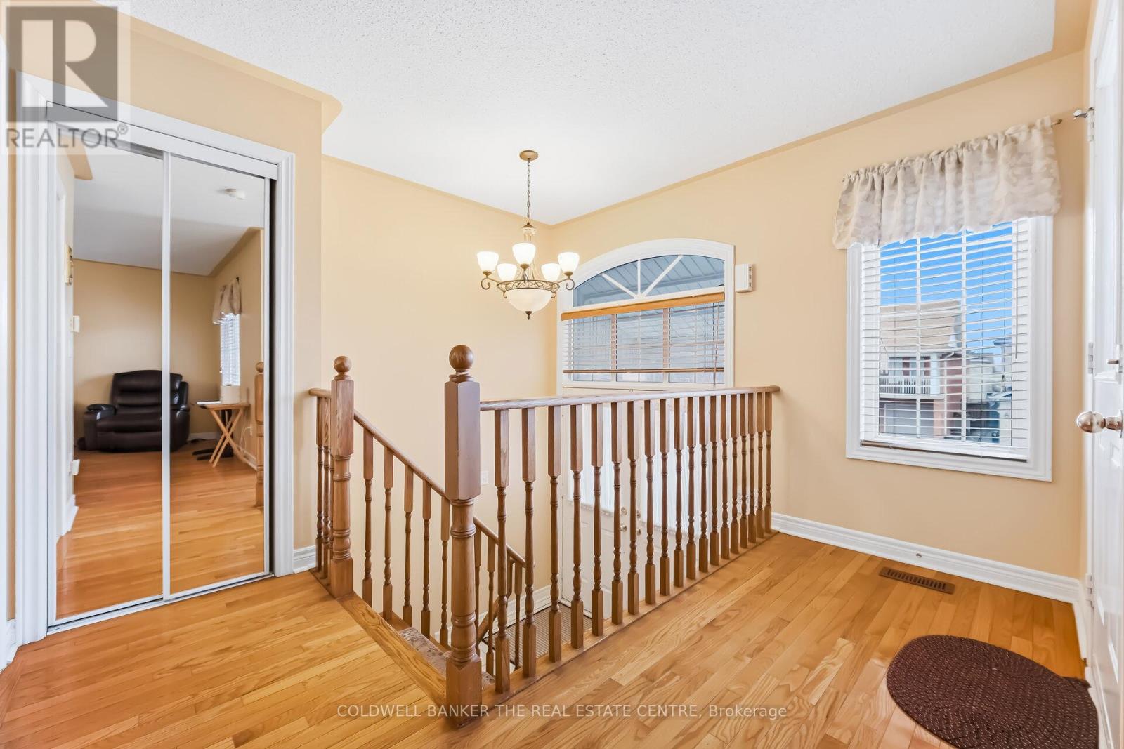 67 Macbride Crescent, Vaughan, Ontario  L6A 3R3 - Photo 3 - N12912286