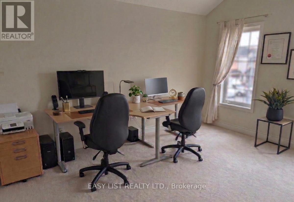 374 Dowson Loop, Newmarket, Ontario  L3X 3G3 - Photo 15 - N12912314